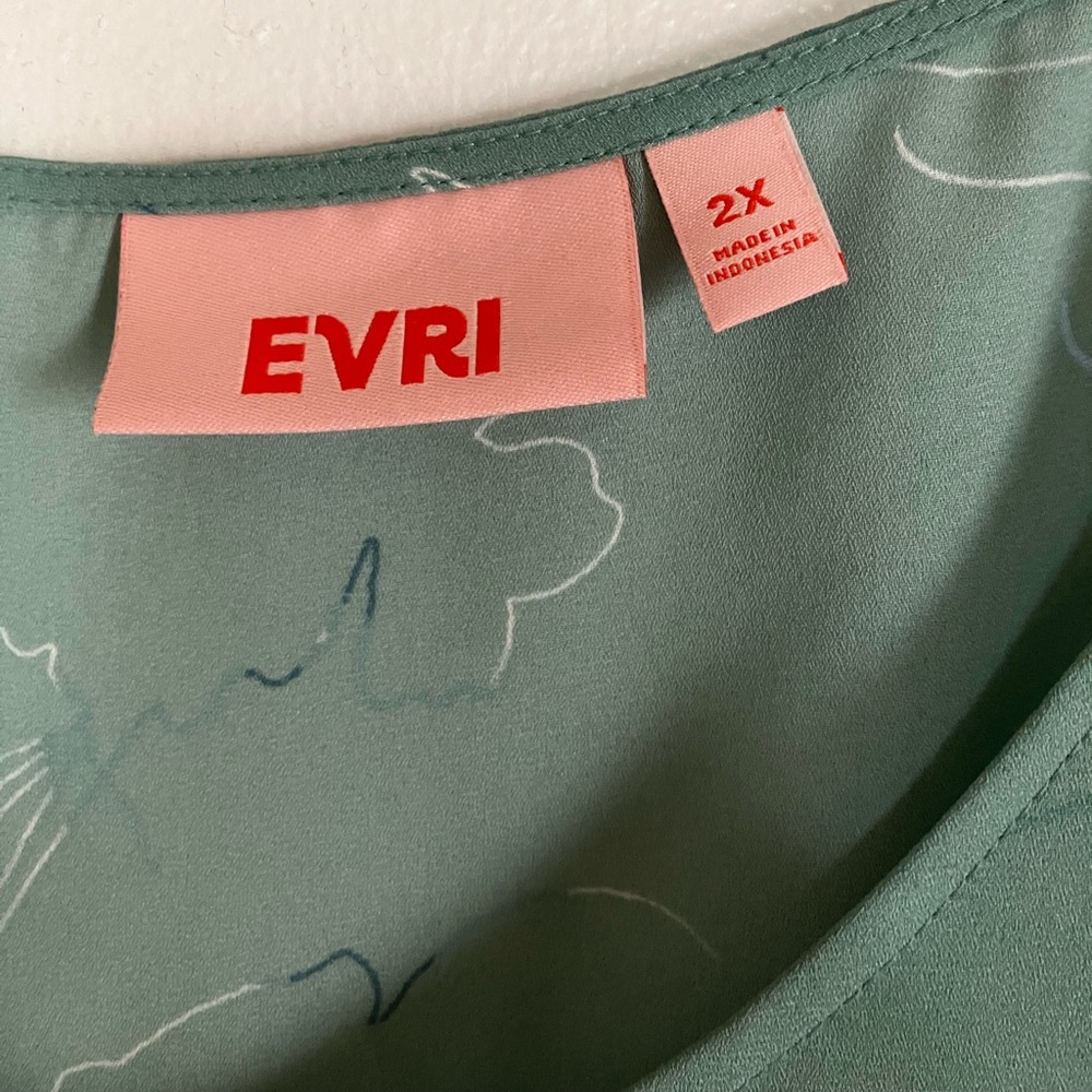 EVRI Green Floral Tank Top - Picture 3 of 4